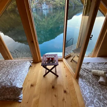 Floating House * 페루사스